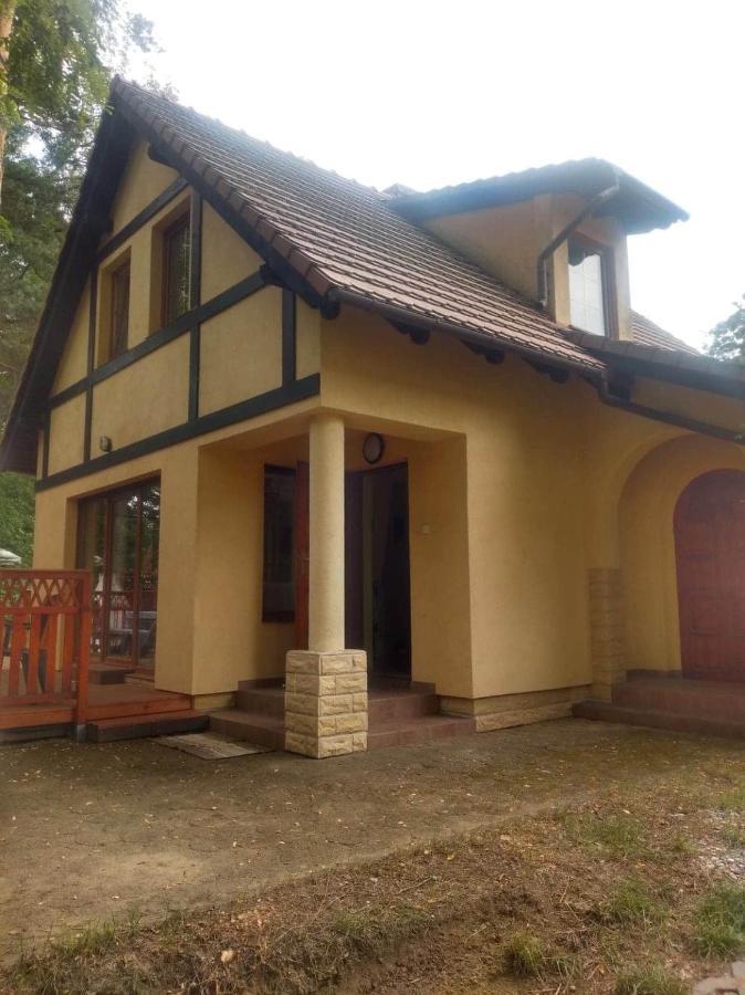 Zolty Domek Nad Jeziorem Lubniewice Exterior foto