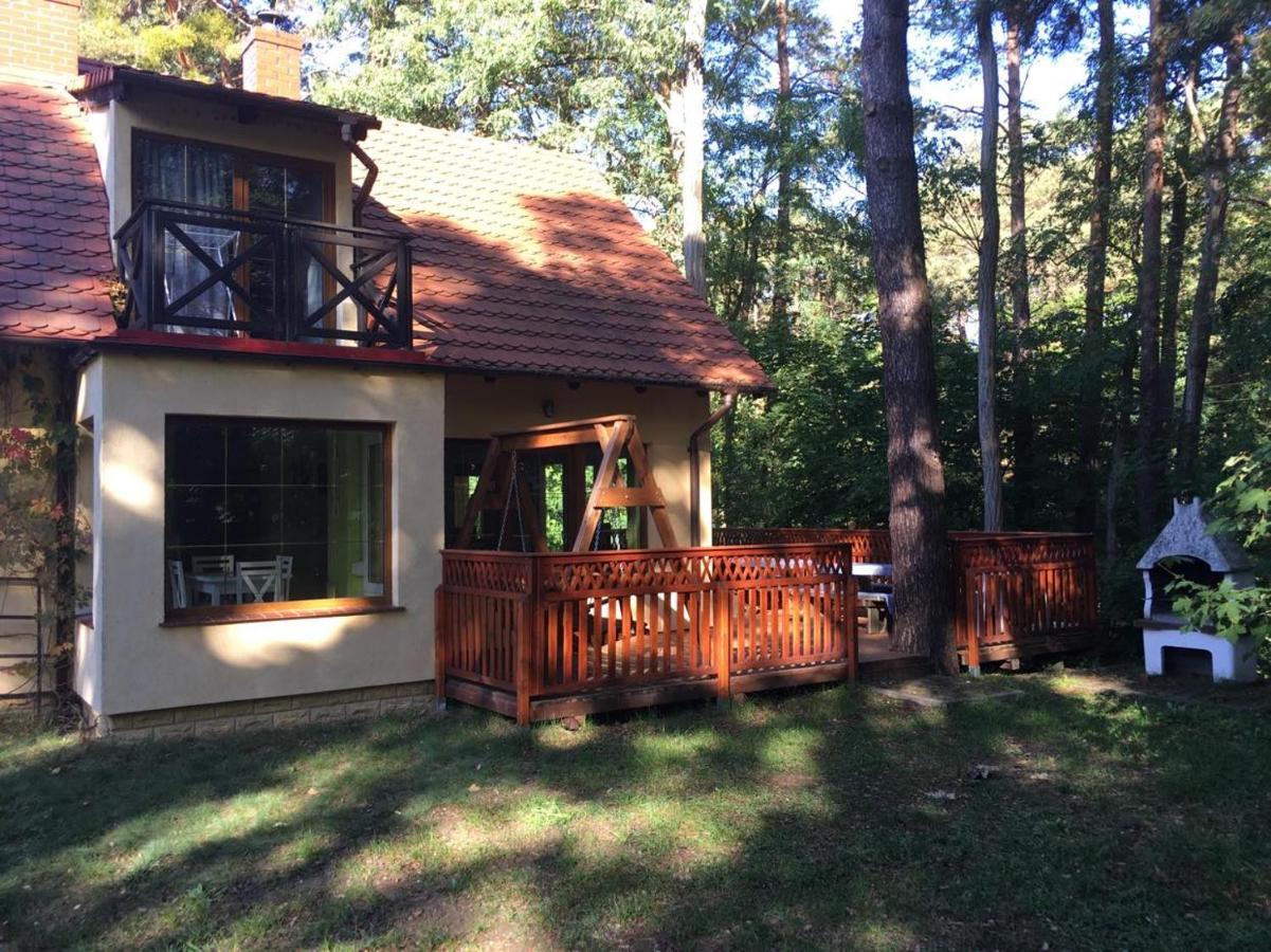 Zolty Domek Nad Jeziorem Lubniewice Exterior foto